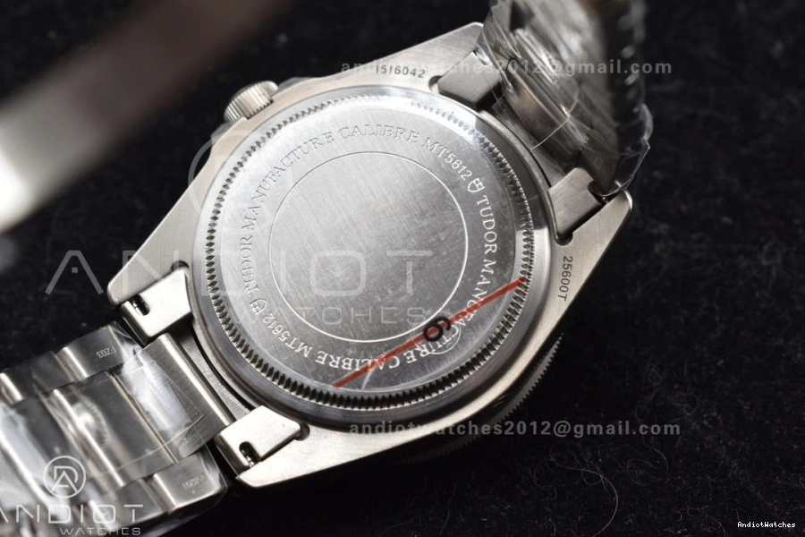 XF 1013 on Best Titanium Black A Popular Edition Titanium 1:1 Bracelet Black Dial Ceramic Pelagos 1102